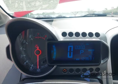 2015 Chevrolet Sonic Ltz Auto z USA, uszkodzony, nr VIN 1G1JE6SB5F4161994